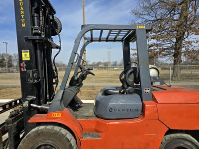 2010 TOYOTA 7FGAU50:IC Forklift - Pneumatic Tire